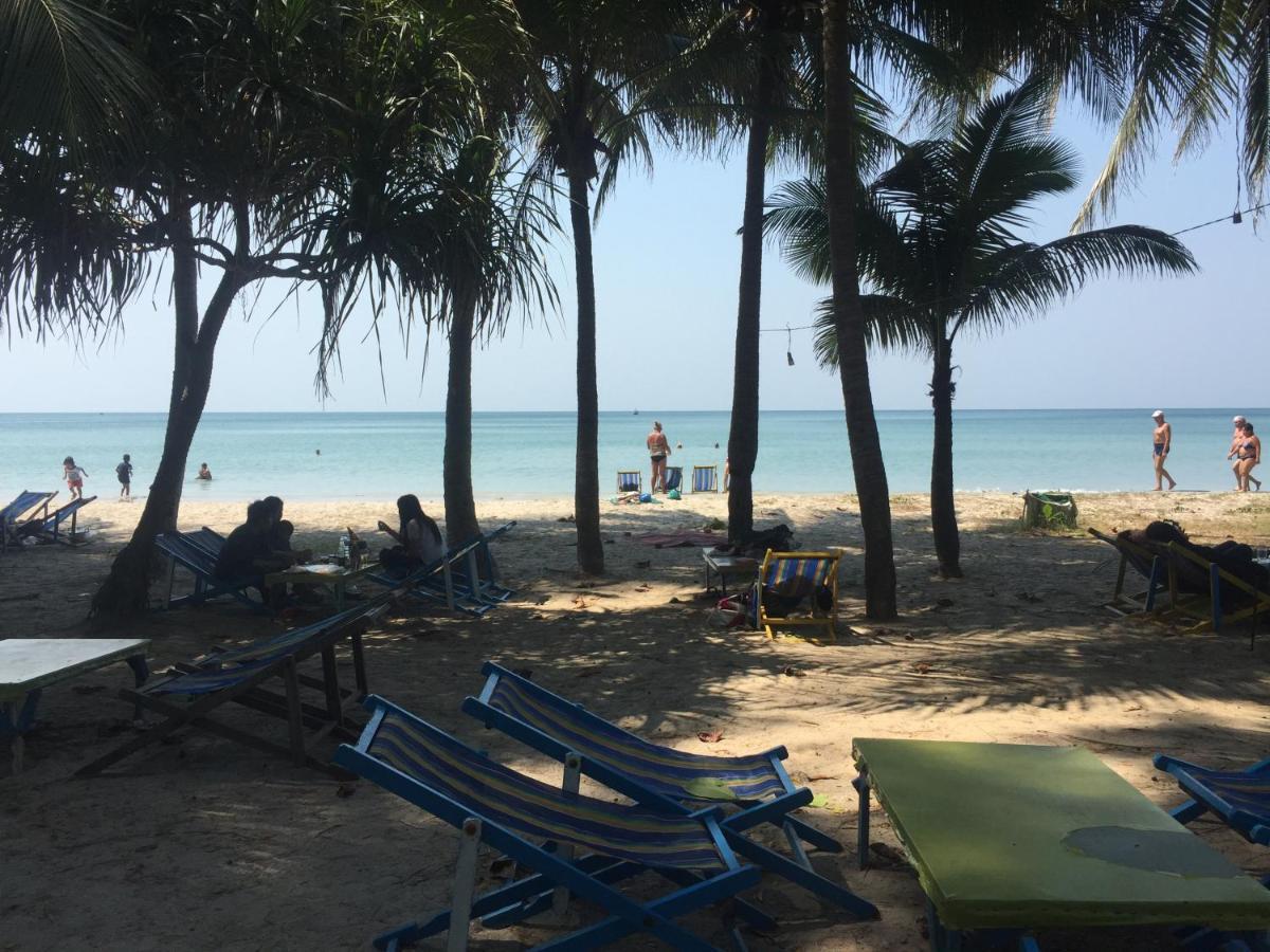 Harry'S Beach Club Ban Phe Exterior photo