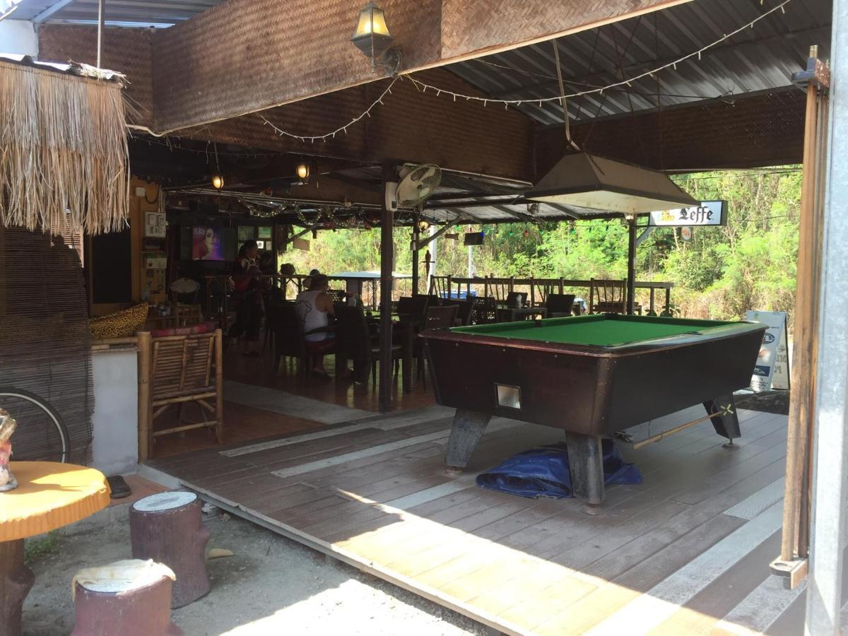 Harry'S Beach Club Ban Phe Exterior photo